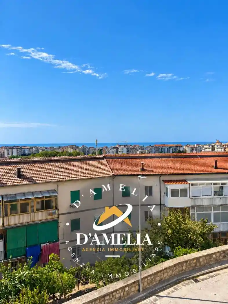 Appartamento in vendita a Salerno