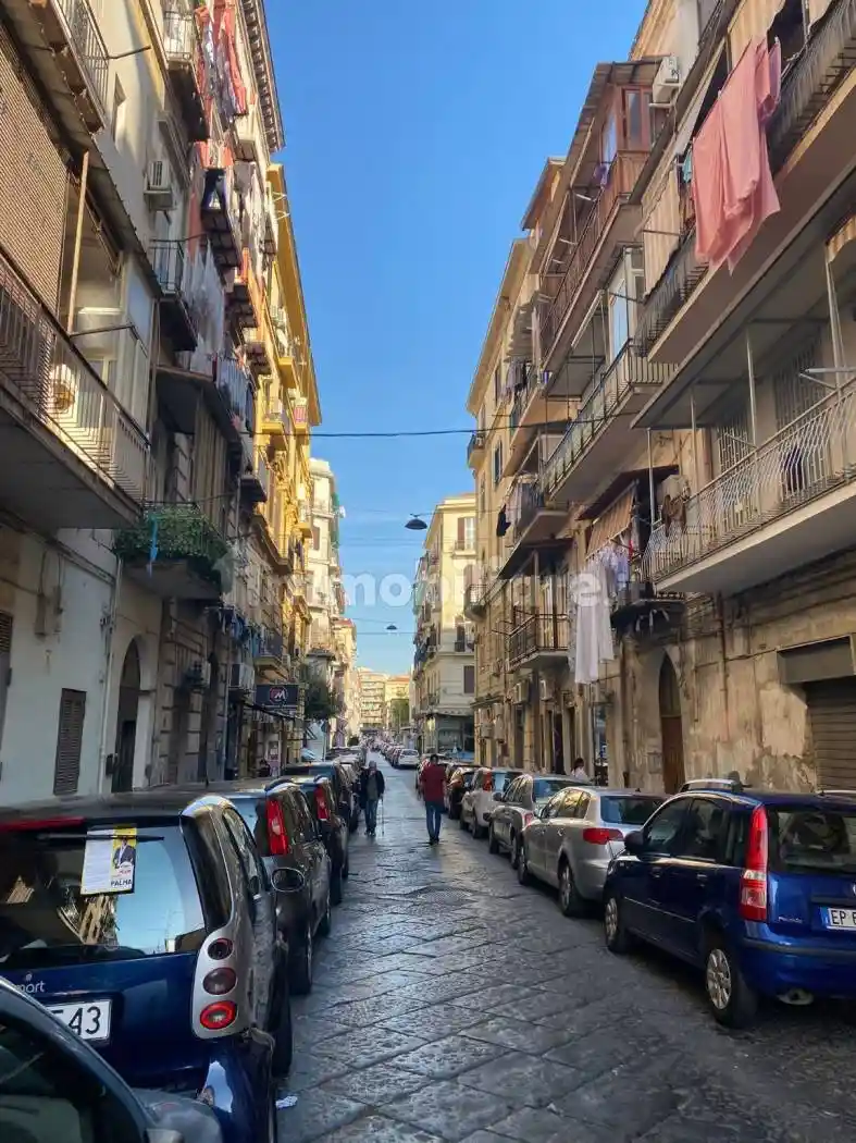 Appartamento in vendita a Napoli