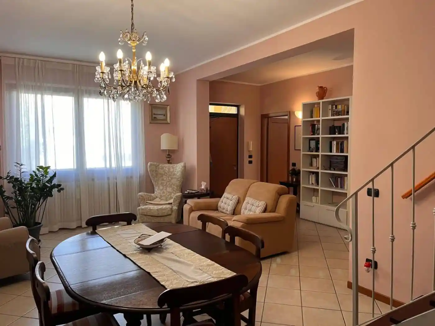 Villa in vendita a Agazzano