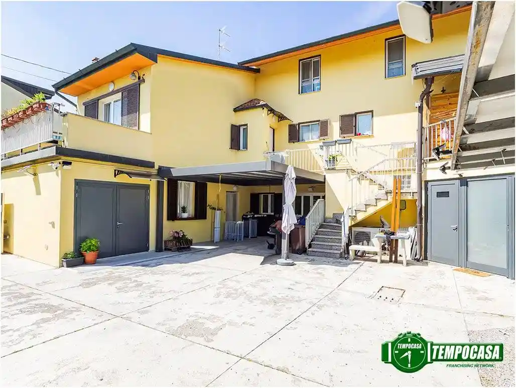 Villa in vendita a Carugate