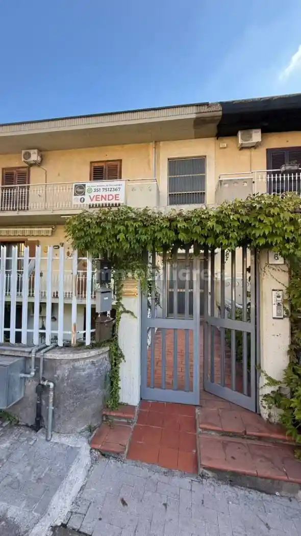 Appartamento in vendita a Trecastagni