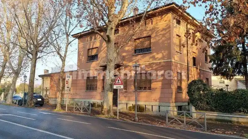 Palazzo - Edificio in vendita a Crema