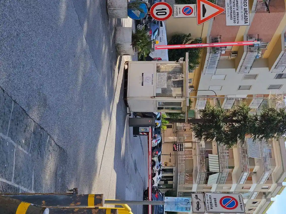 Appartamento in affitto a Napoli