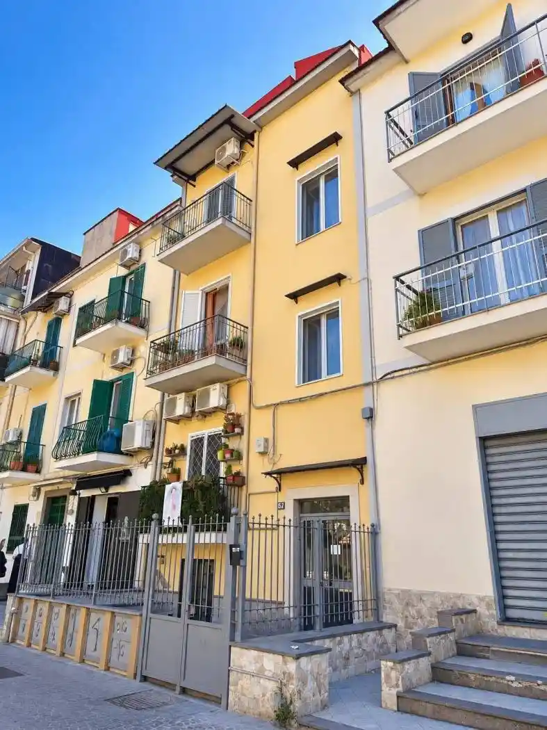 Appartamento in vendita a Napoli