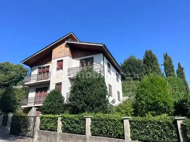Villa in vendita a Cernusco Lombardone