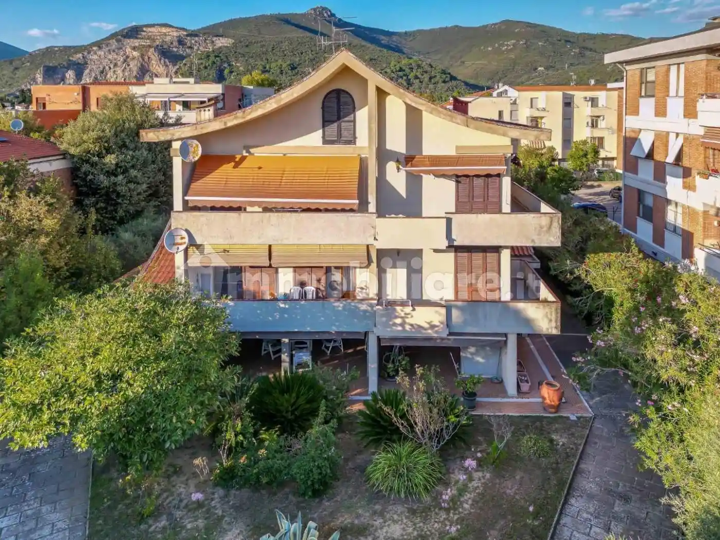 Casa indipendente in vendita a Cascina