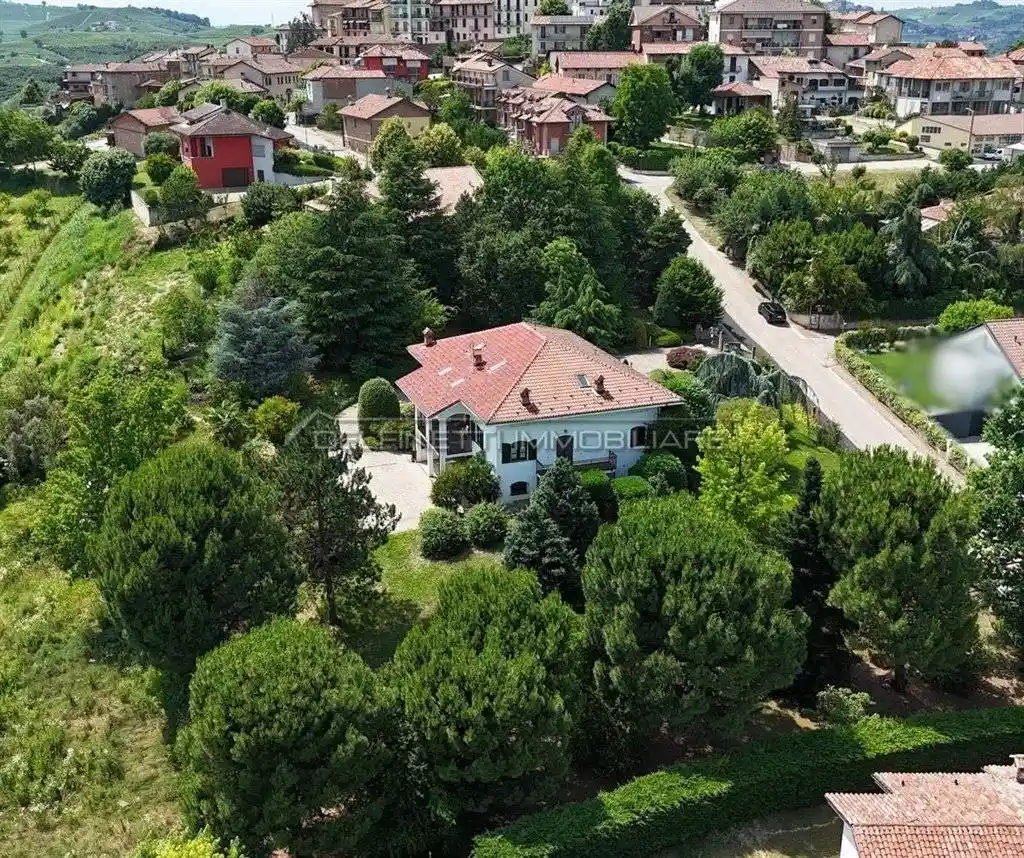 Villa in vendita a Roddi