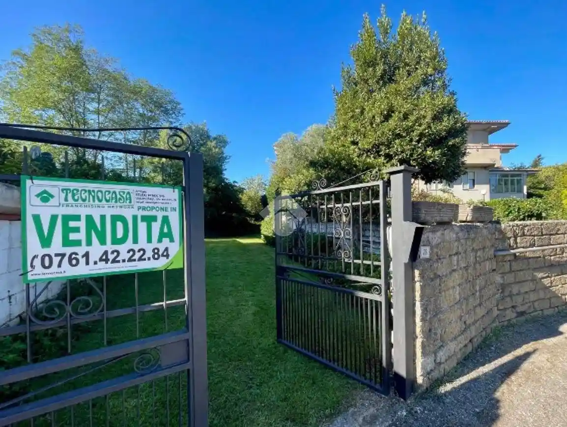 Villa in vendita a Valentano