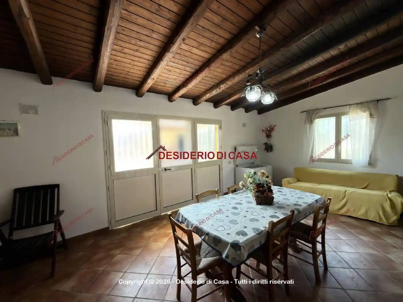 Villa in vendita a Campofelice di Roccella