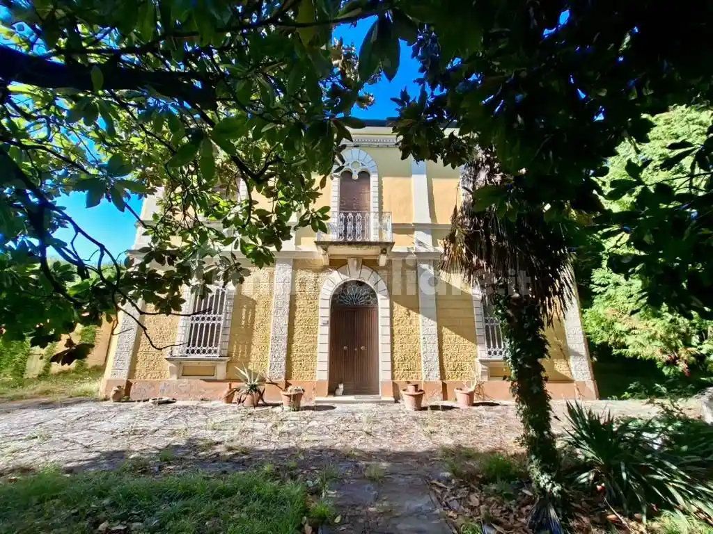 Rustico - Casale in vendita a Russi