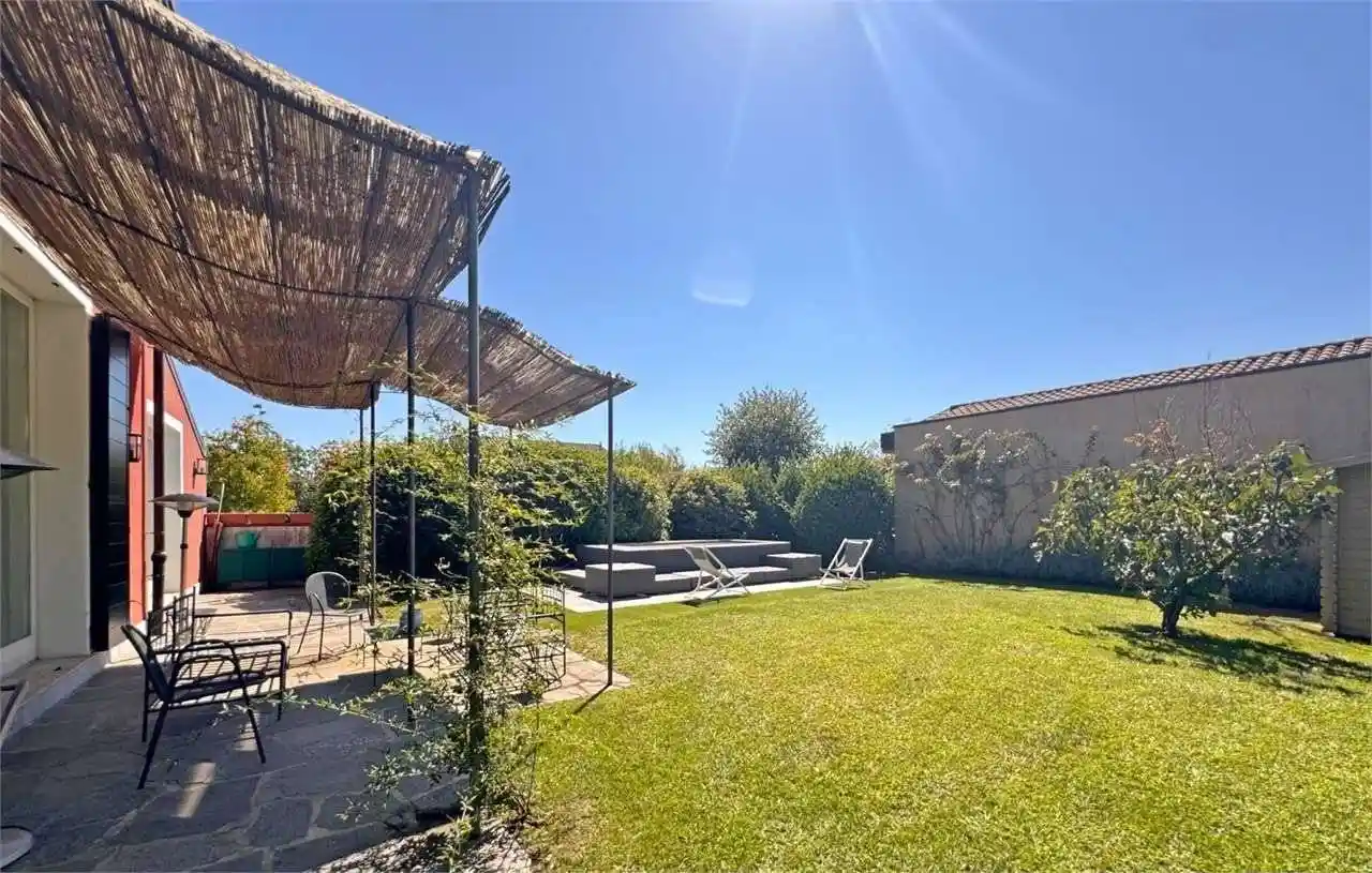 Villa in vendita a Bogogno