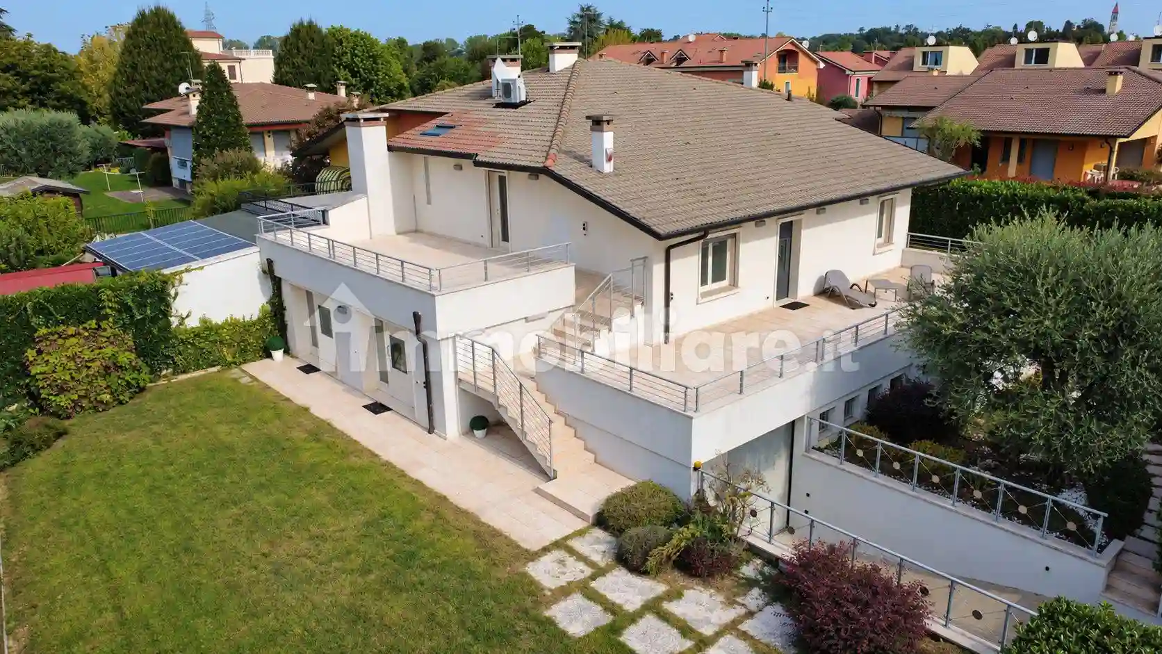 Villa - foto 2