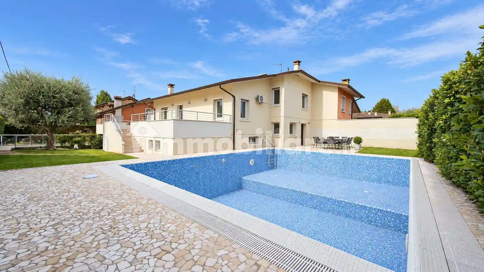 Villa - foto 3