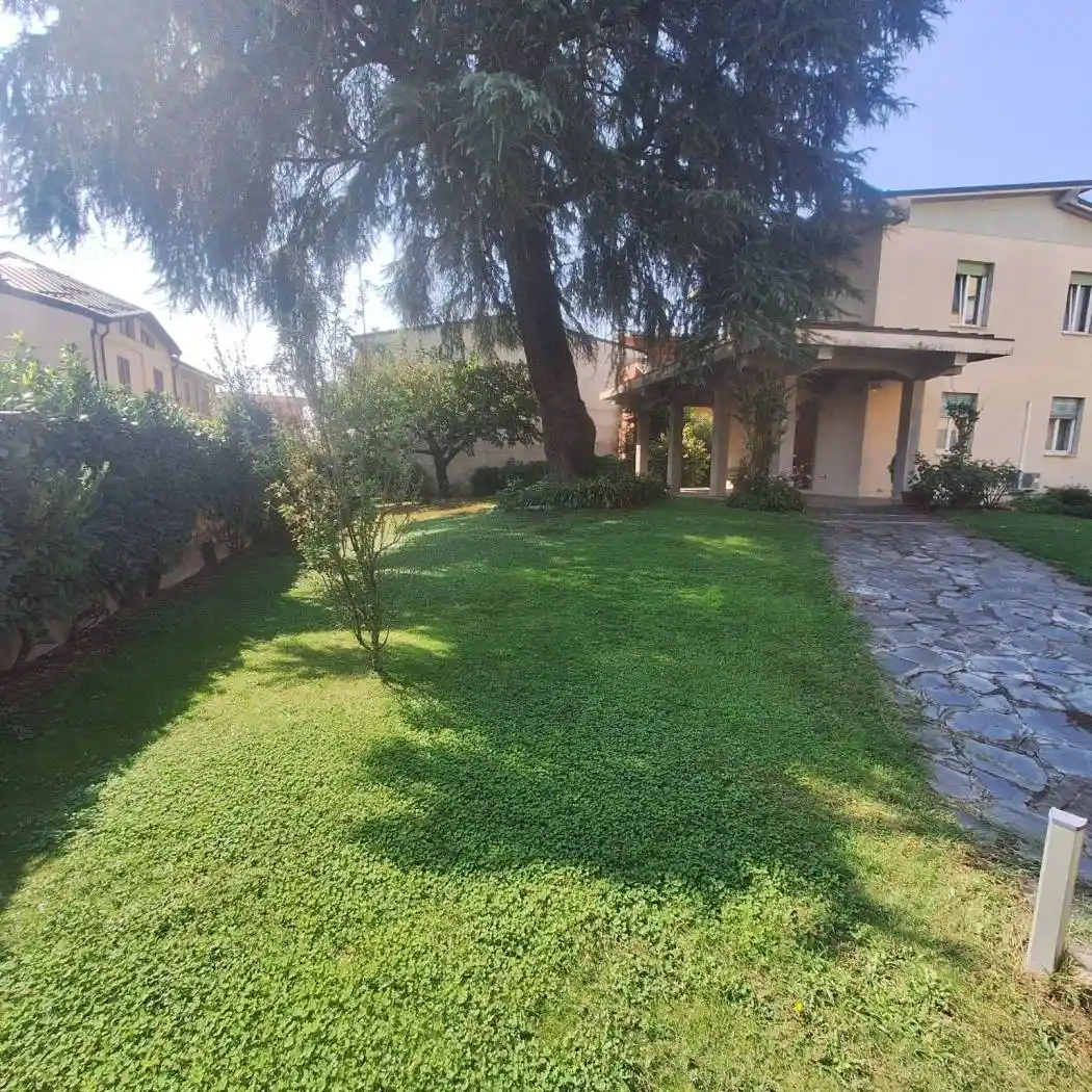 Villa in vendita a Sant'Angelo Lodigiano