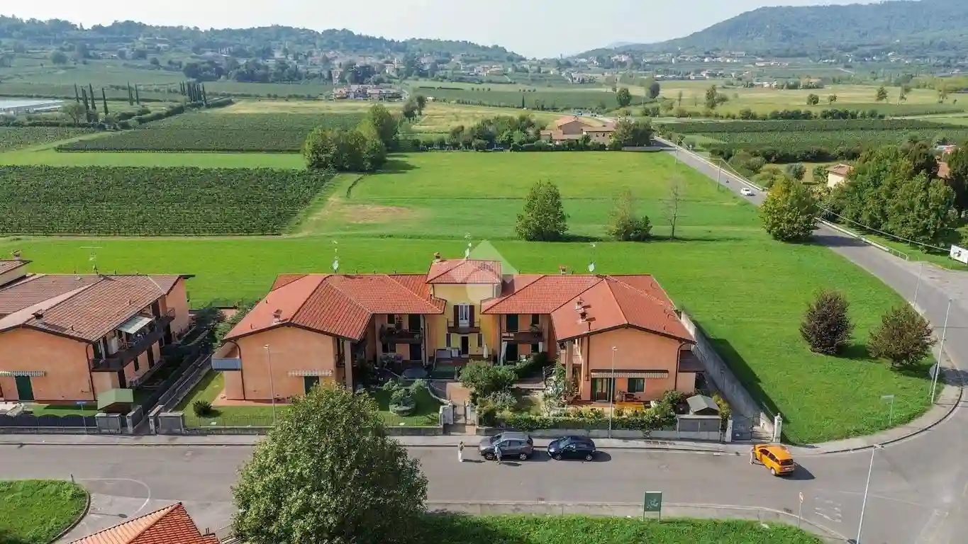 Villetta a schiera - foto 2
