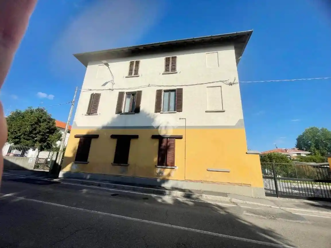 Rustico - Casale in vendita a Rovellasca