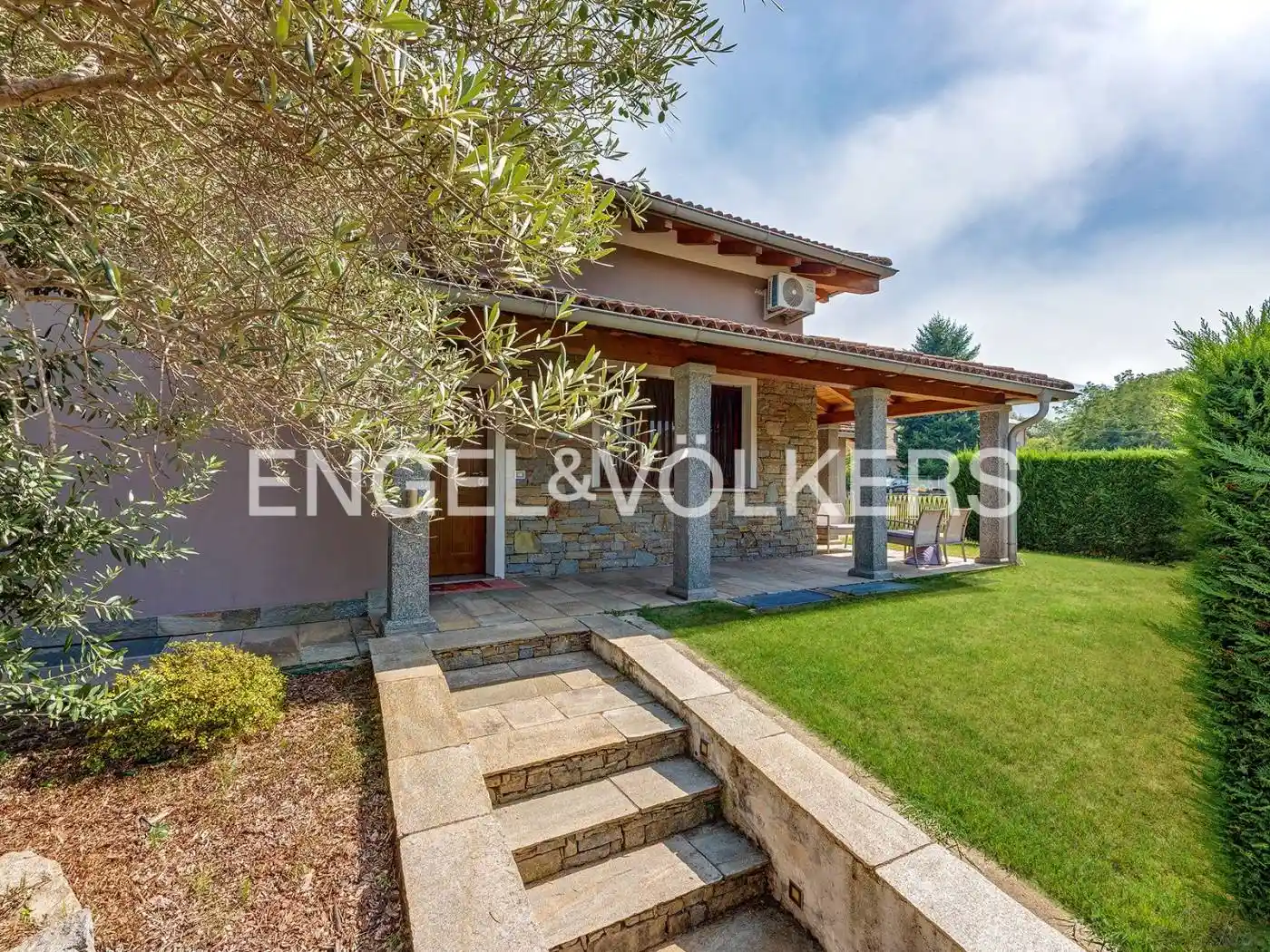Villa in vendita a Colico