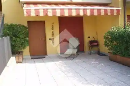 Appartamento in affitto a Costabissara