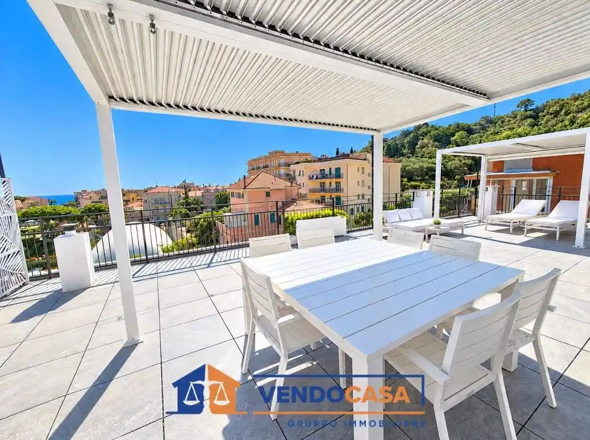 Attico - Mansarda in vendita a Finale Ligure