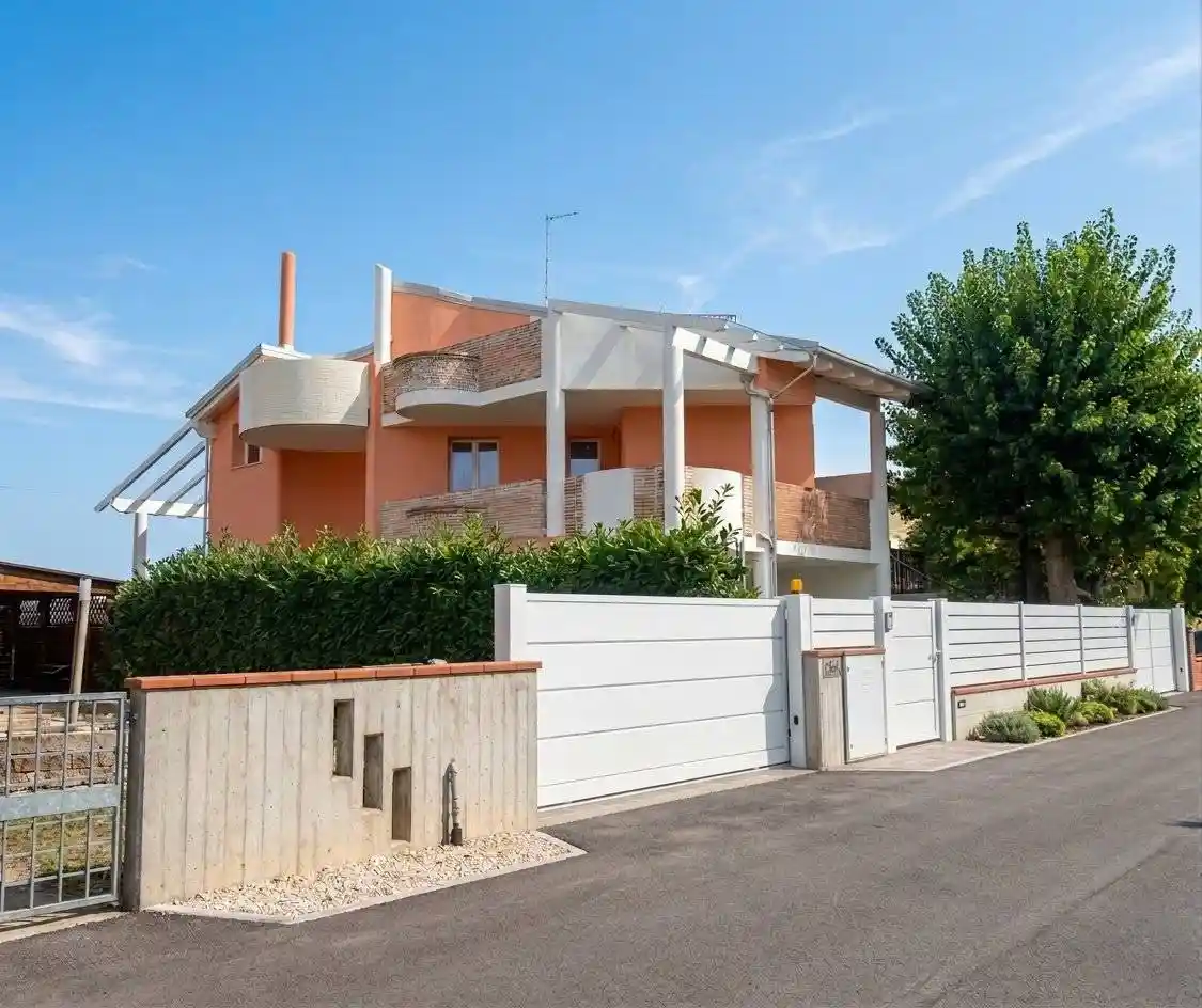Villa in affitto a Russi