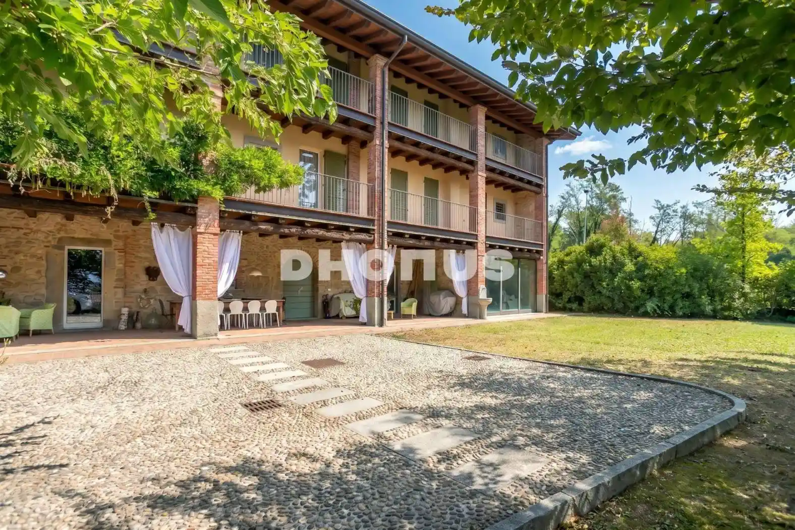 Villa in vendita a Carvico