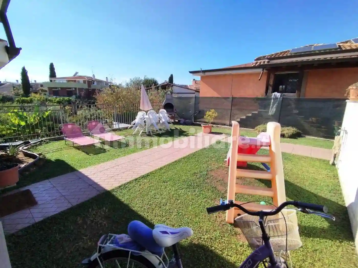 Villa - foto 2