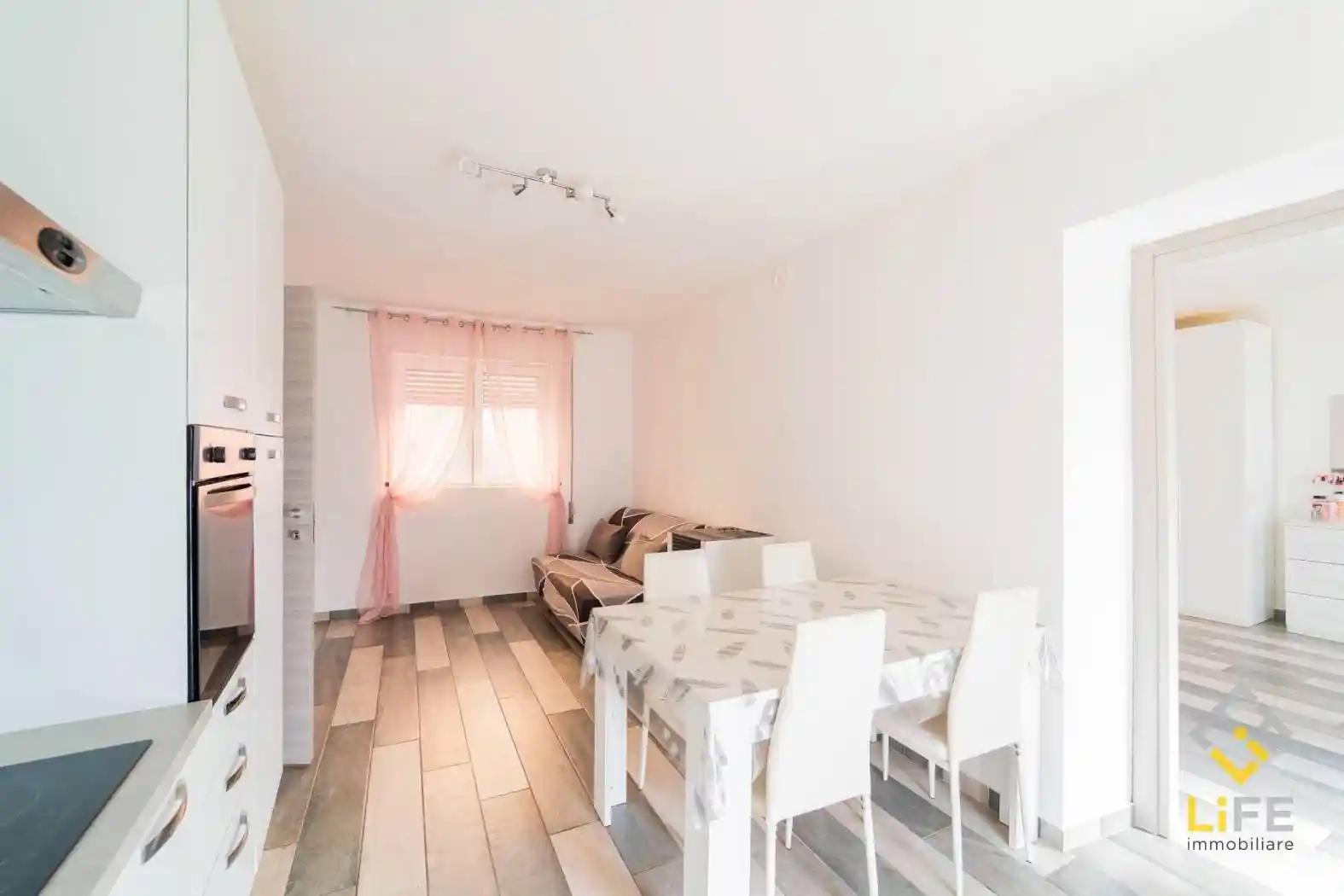 Casa indipendente in vendita a Bellinzago Novarese