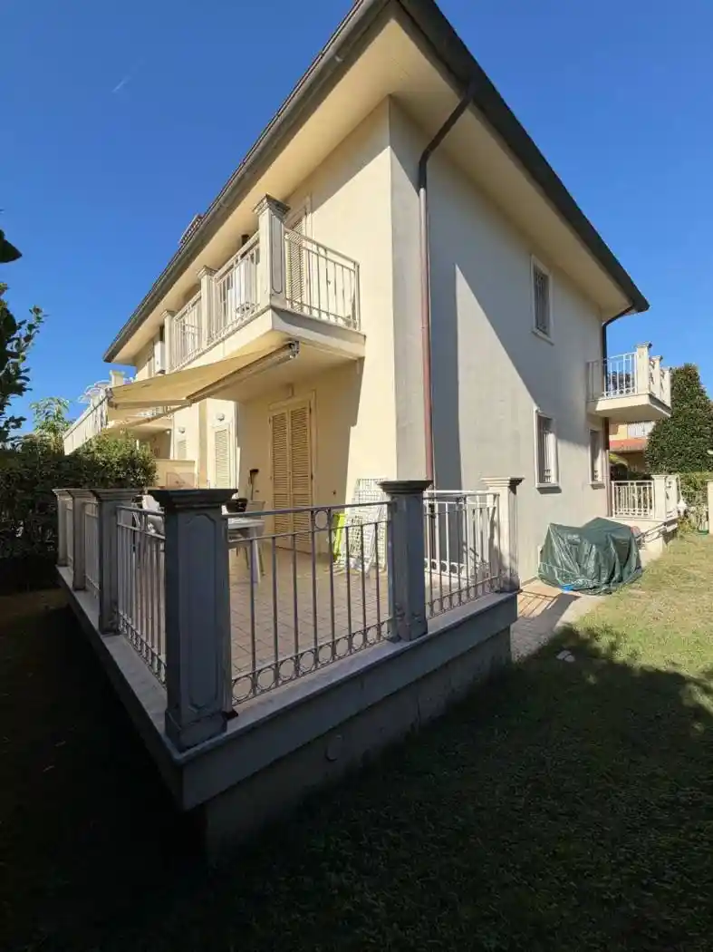 Villa in vendita a Camaiore