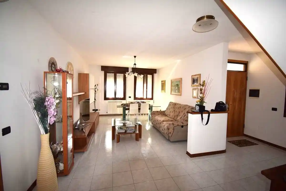 Casa indipendente in vendita a Russi