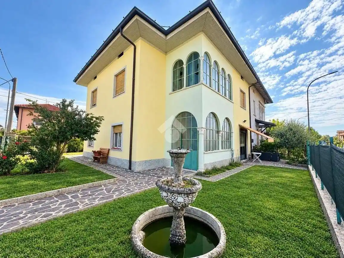 Villa in vendita a Martinengo