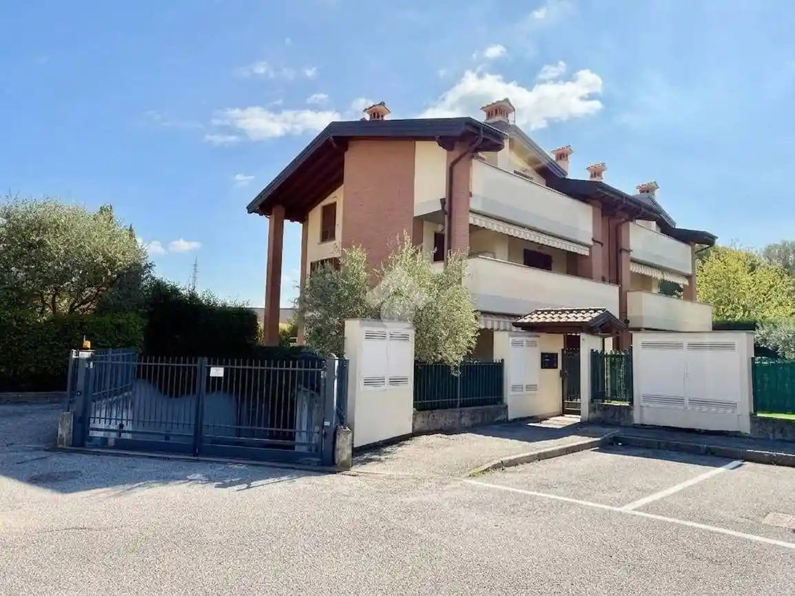 Appartamento in vendita a Olgiate Molgora