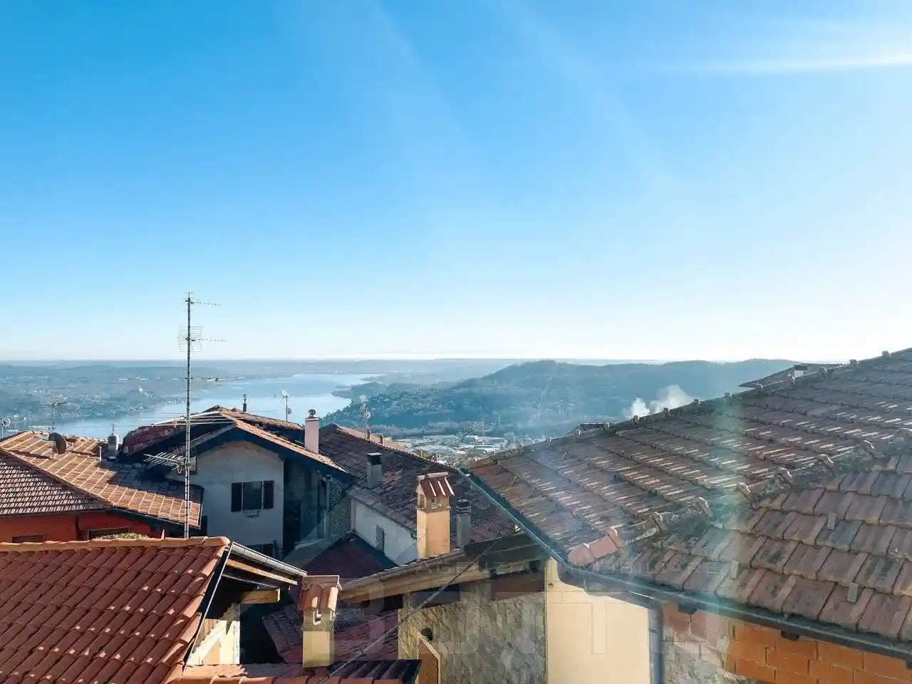 Appartamento in vendita a Nebbiuno