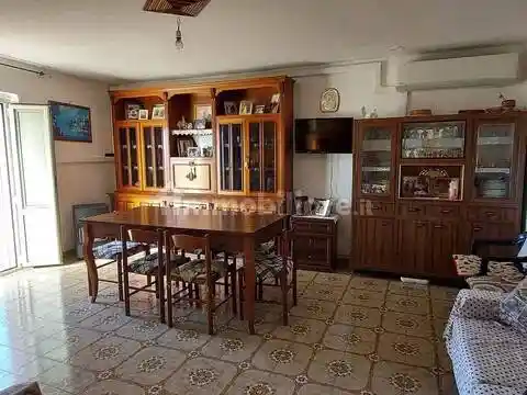 Villa in vendita a Montazzoli