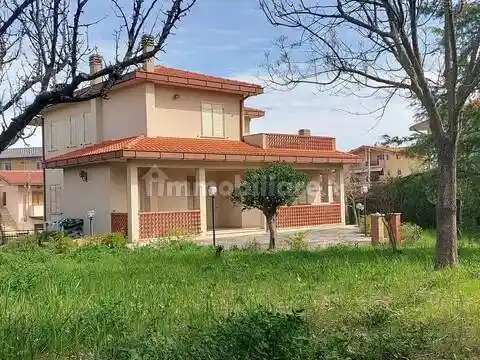 Villa in vendita a Altino