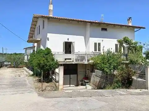 Villa in vendita a Santa Maria Imbaro