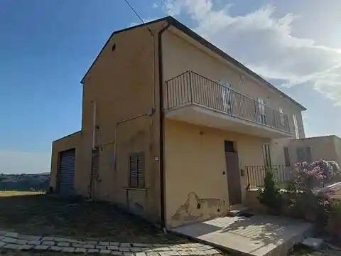 Villa in vendita a Casoli