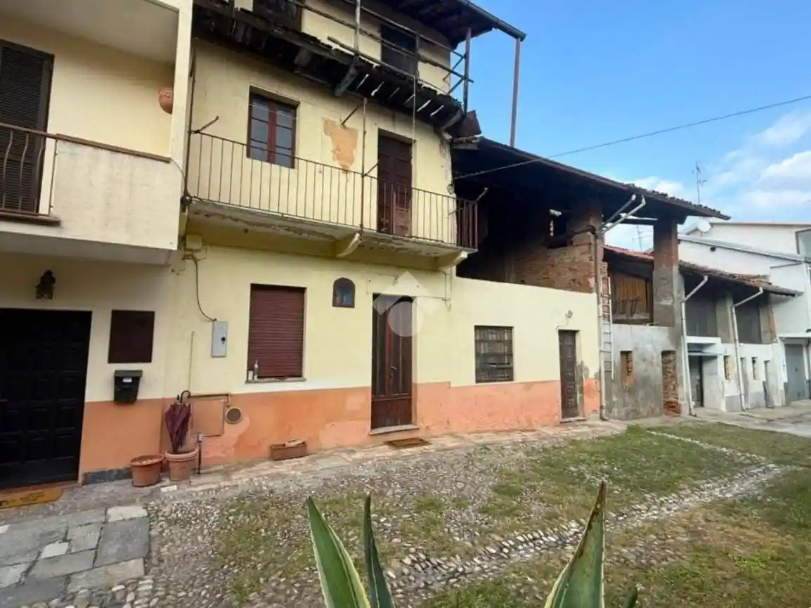 Casa indipendente in vendita a Cerano