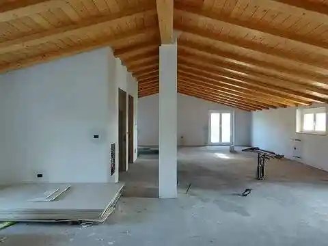 Appartamento in vendita a Altino