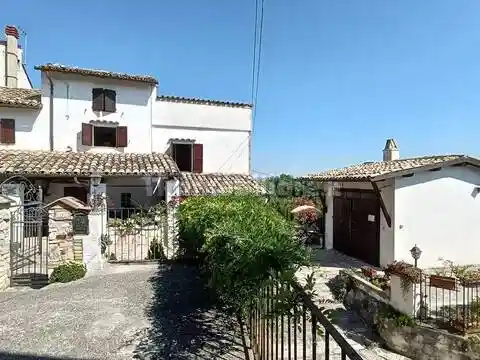 Villa in vendita a Altino