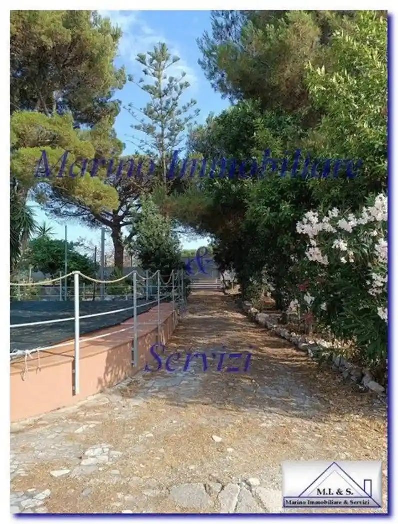 Villa in vendita a Mondragone