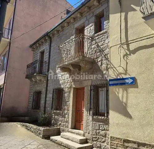 Villetta a schiera in vendita a Tempio Pausania