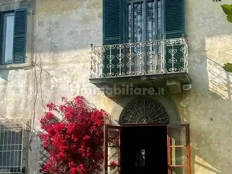 Villa in vendita a Cascina