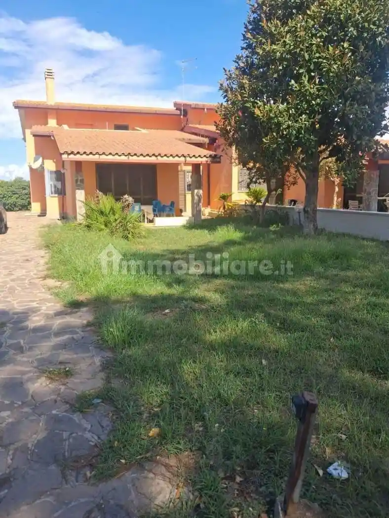Villa in vendita a Fiumicino