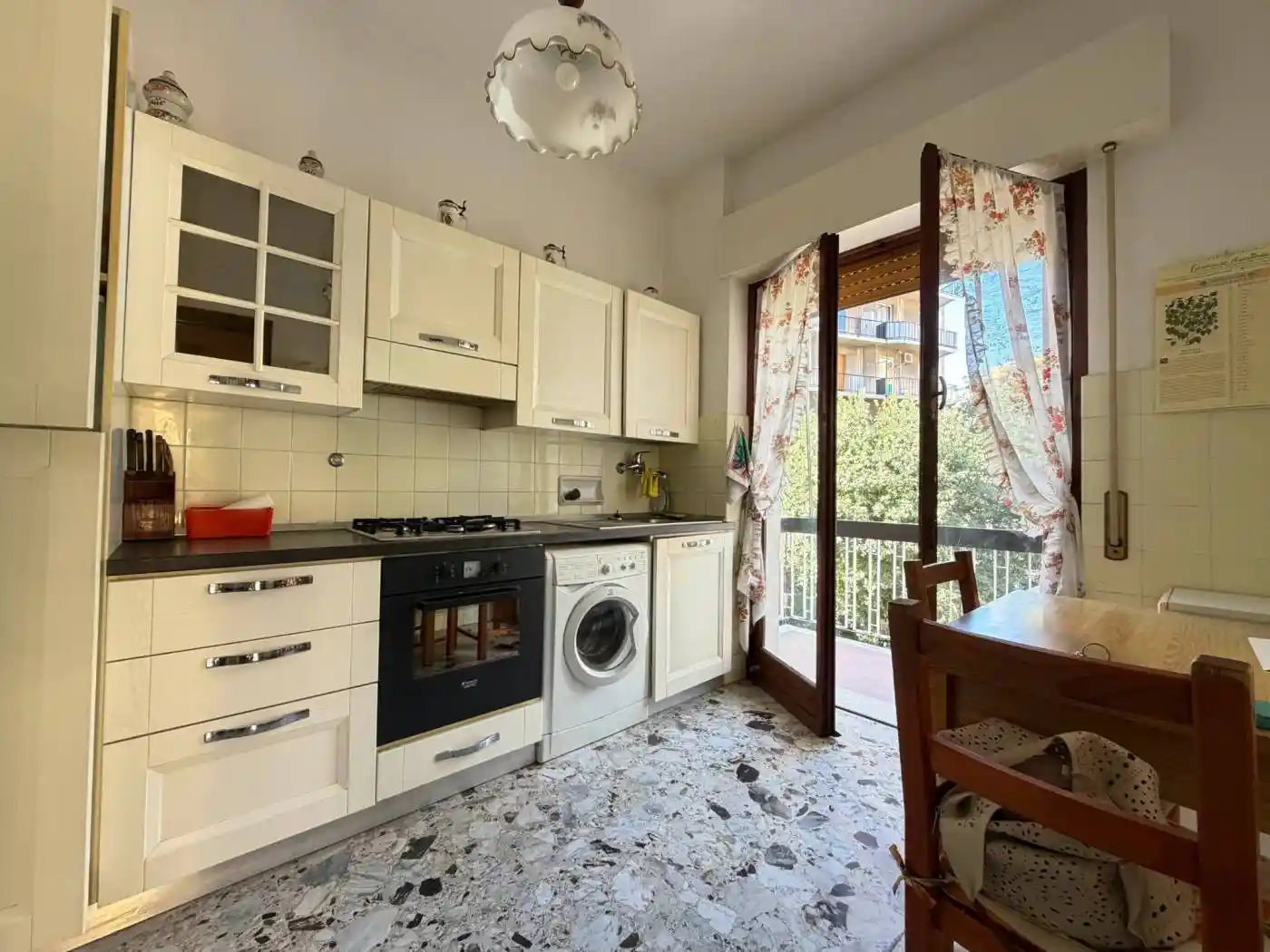 Appartamento in vendita a Genova
