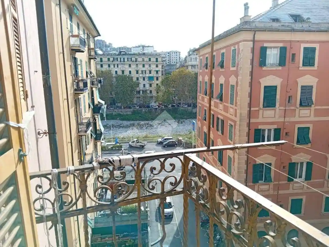Appartamento in vendita a Genova