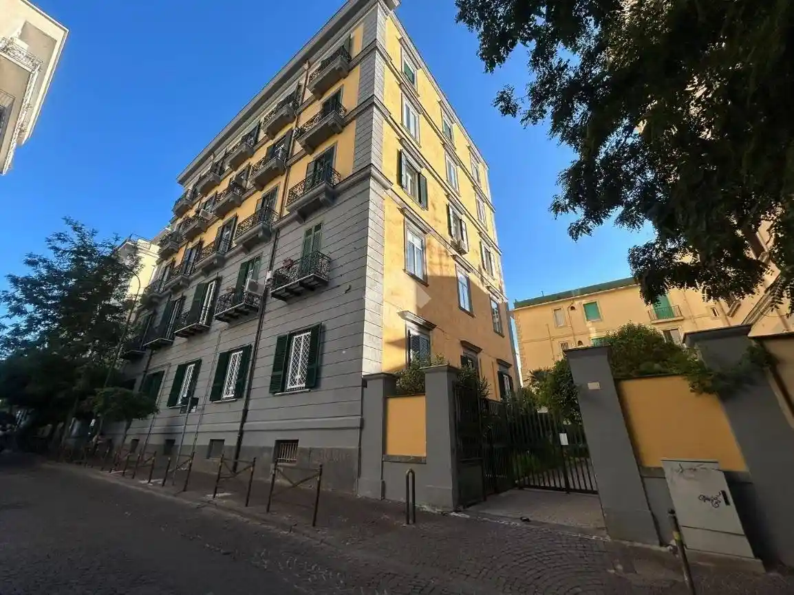 Appartamento in affitto a Napoli