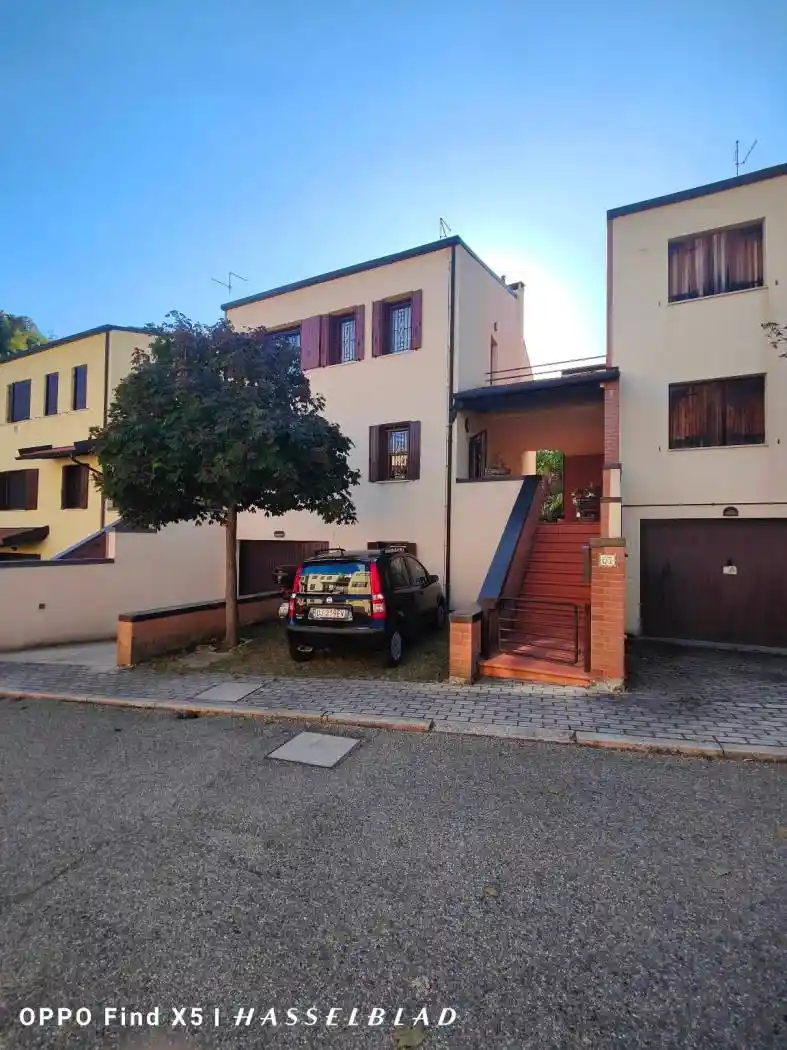 Villa in vendita a Monte San Pietro