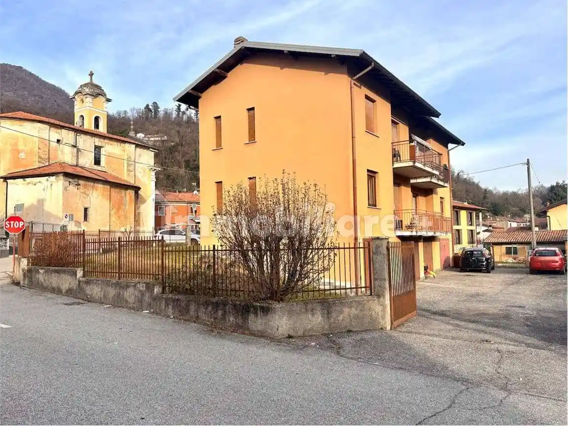 Appartamento in vendita a Cuveglio