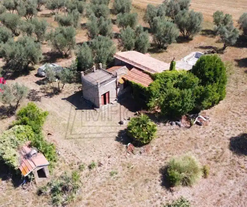 Rustico - Casale in vendita a Viterbo