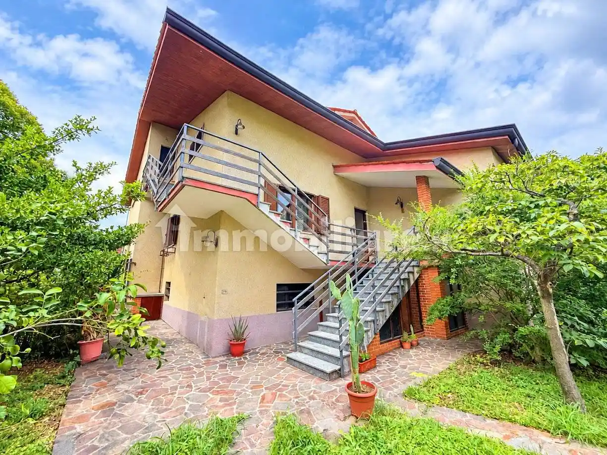 Villa in vendita a San Dorligo della Valle - Dolina